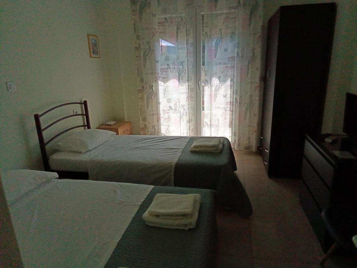 Irina Haus Apartamento Gerakini Exterior foto