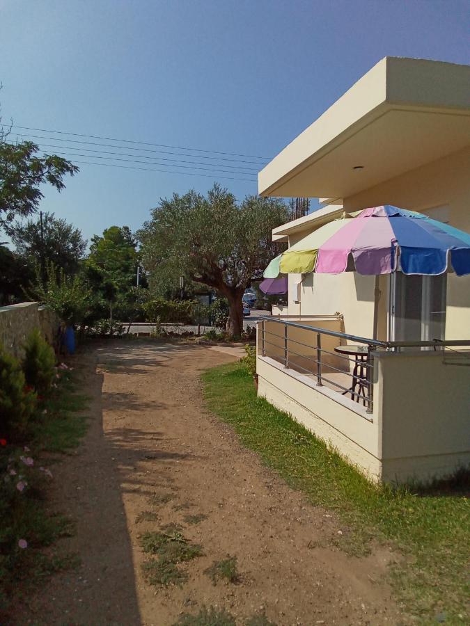 Irina Haus Apartamento Gerakini Exterior foto