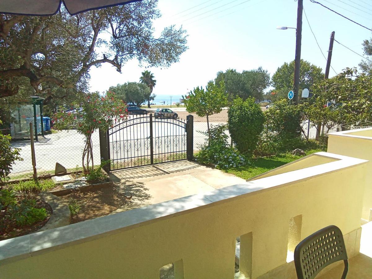 Irina Haus Apartamento Gerakini Exterior foto