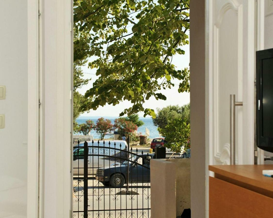 Irina Haus Apartamento Gerakini Exterior foto